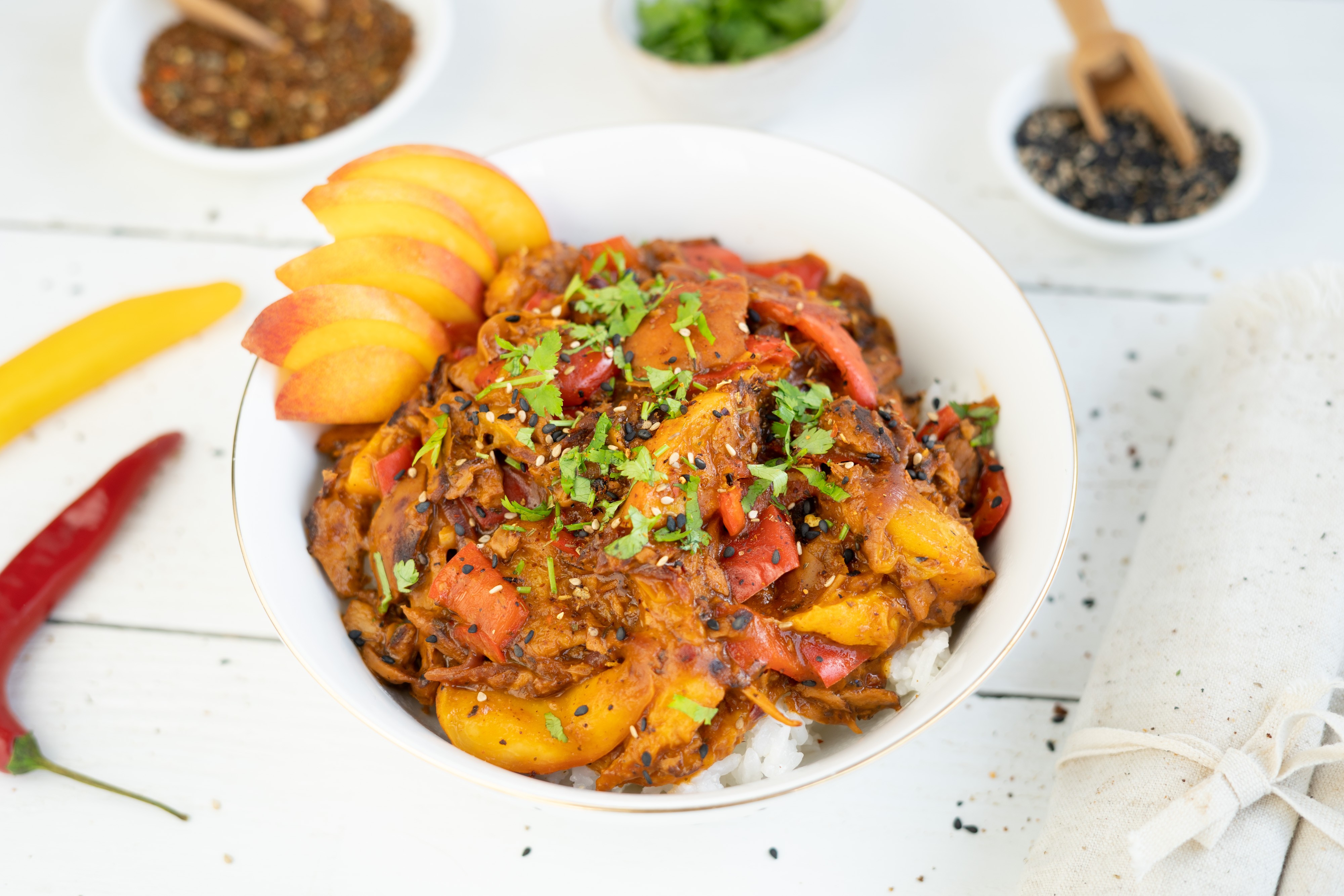 Rezept Serviervorschlag BBQ Reis mit planted Pfirsich Sauce 