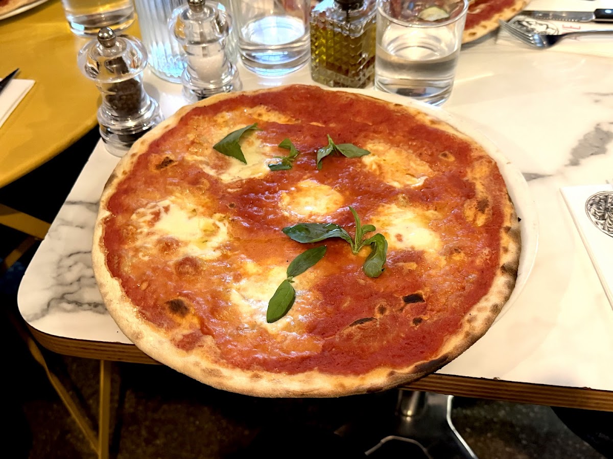 Ave Pizza Romana - Photo 3