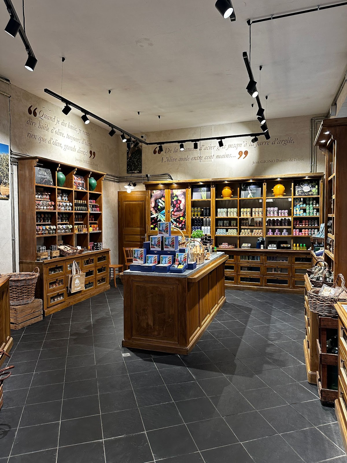 Épicerie Fine de Provence - Photo 3