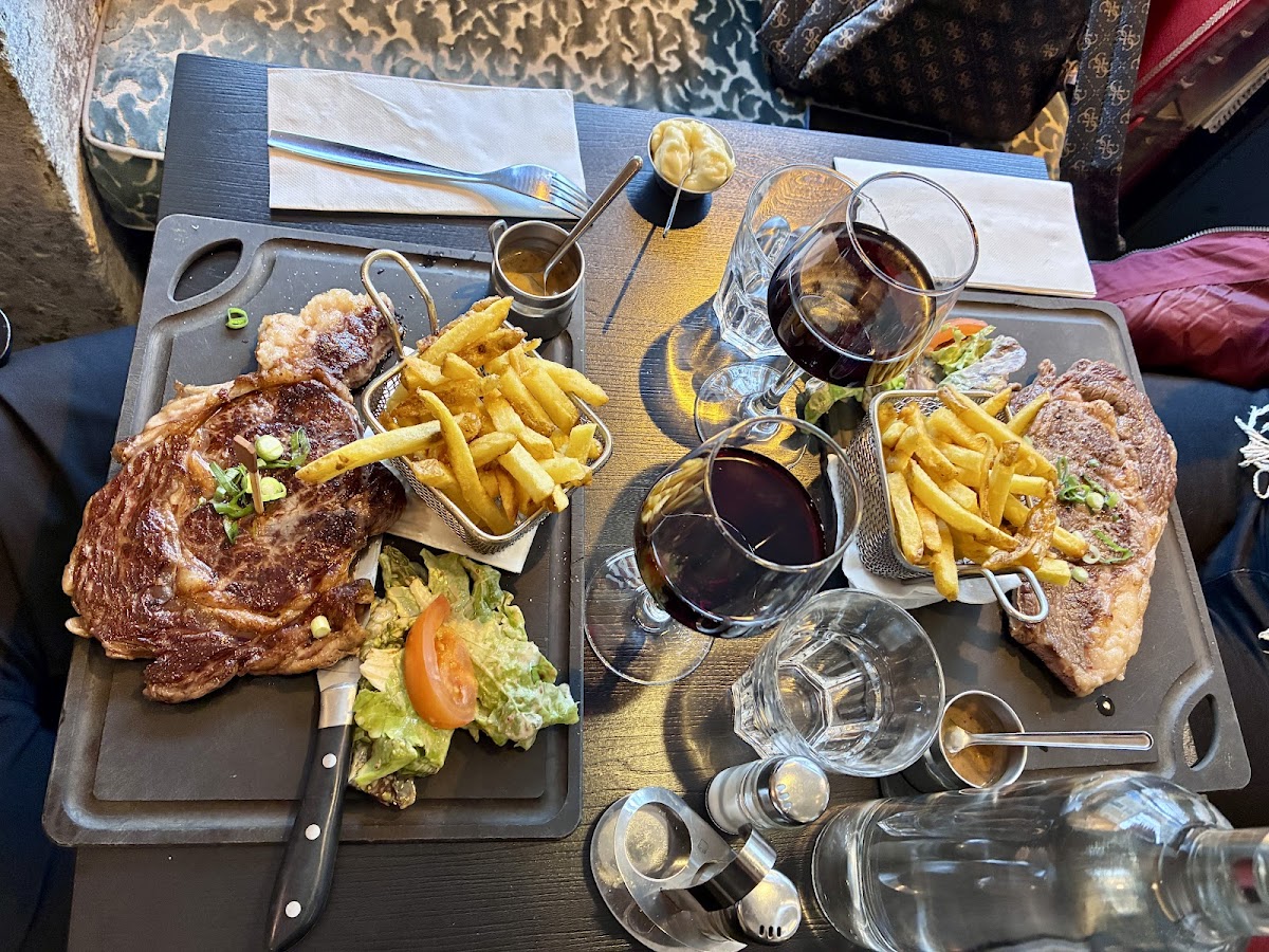 Harmony Café - Photo 3