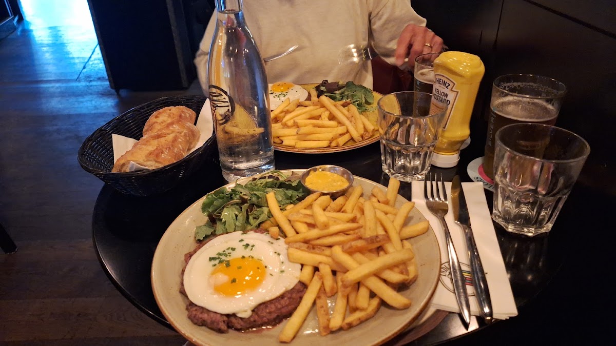 Indiana Café - Photo 3