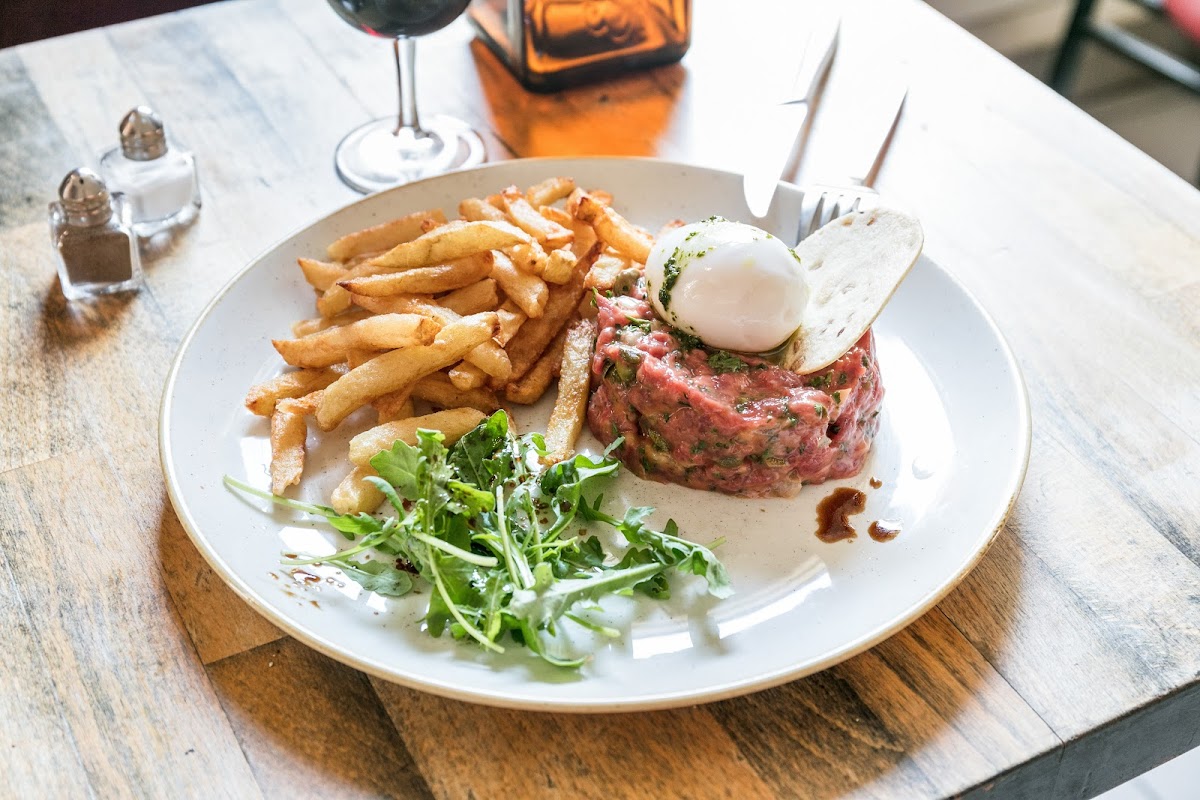 Le Débonnaire - Photo 2