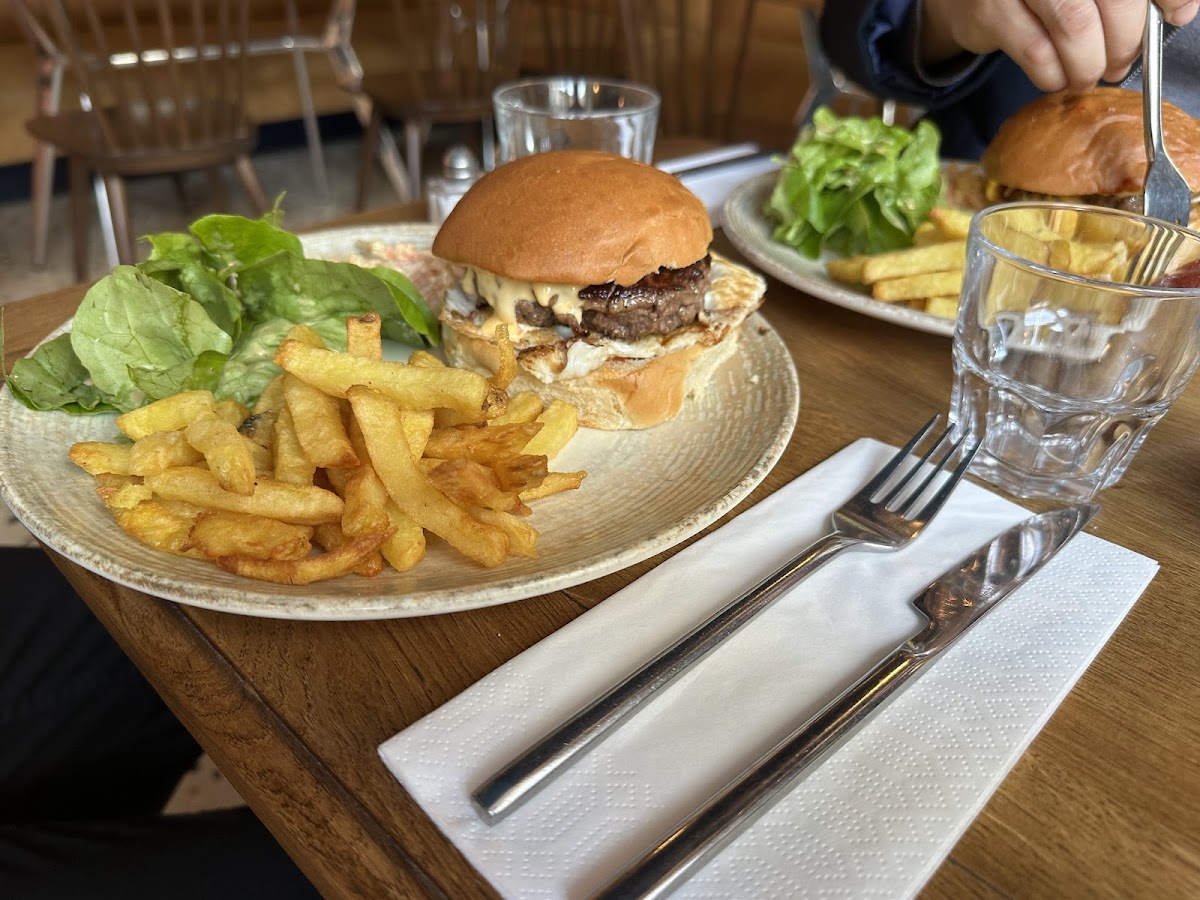 Le Débonnaire - Photo 3