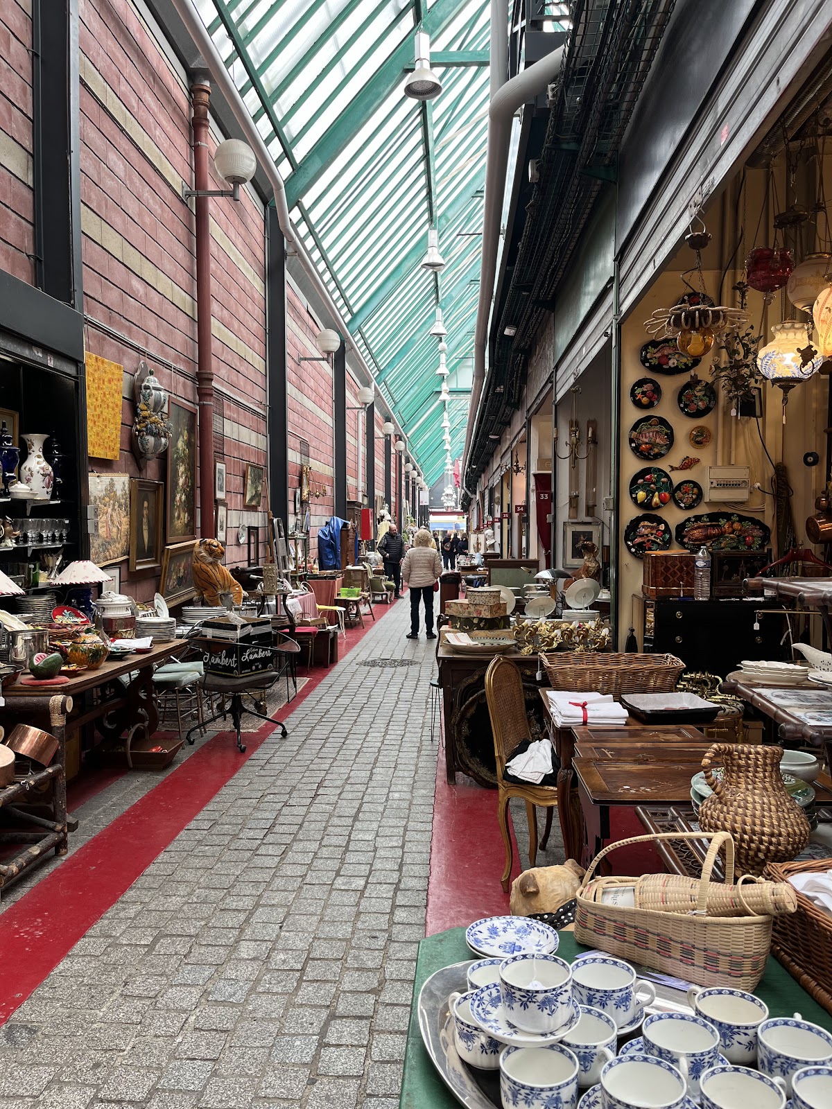 Marché aux Puces de Saint-Ouen - Photo 2