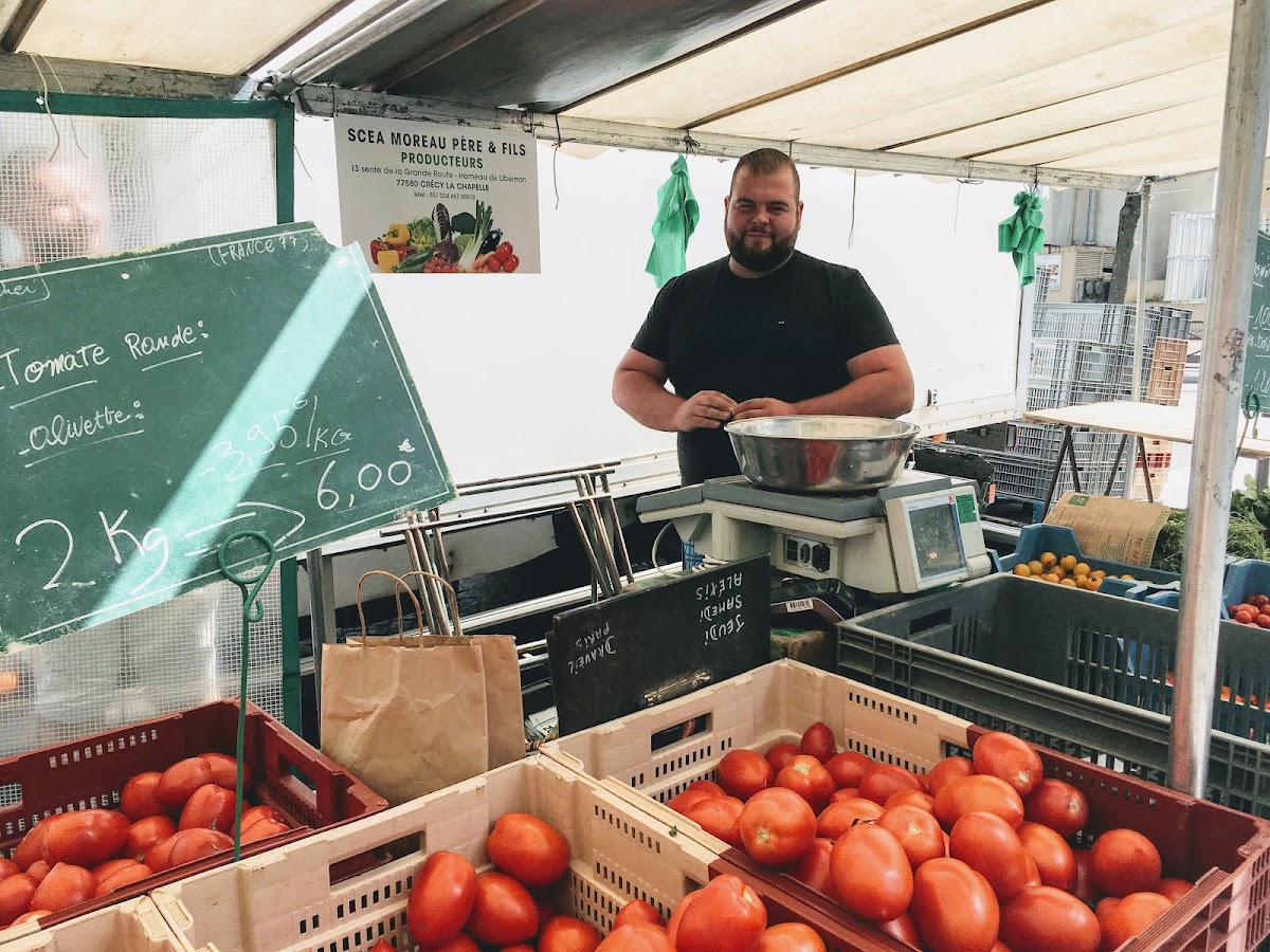 Marché Cervantes - Photo 2
