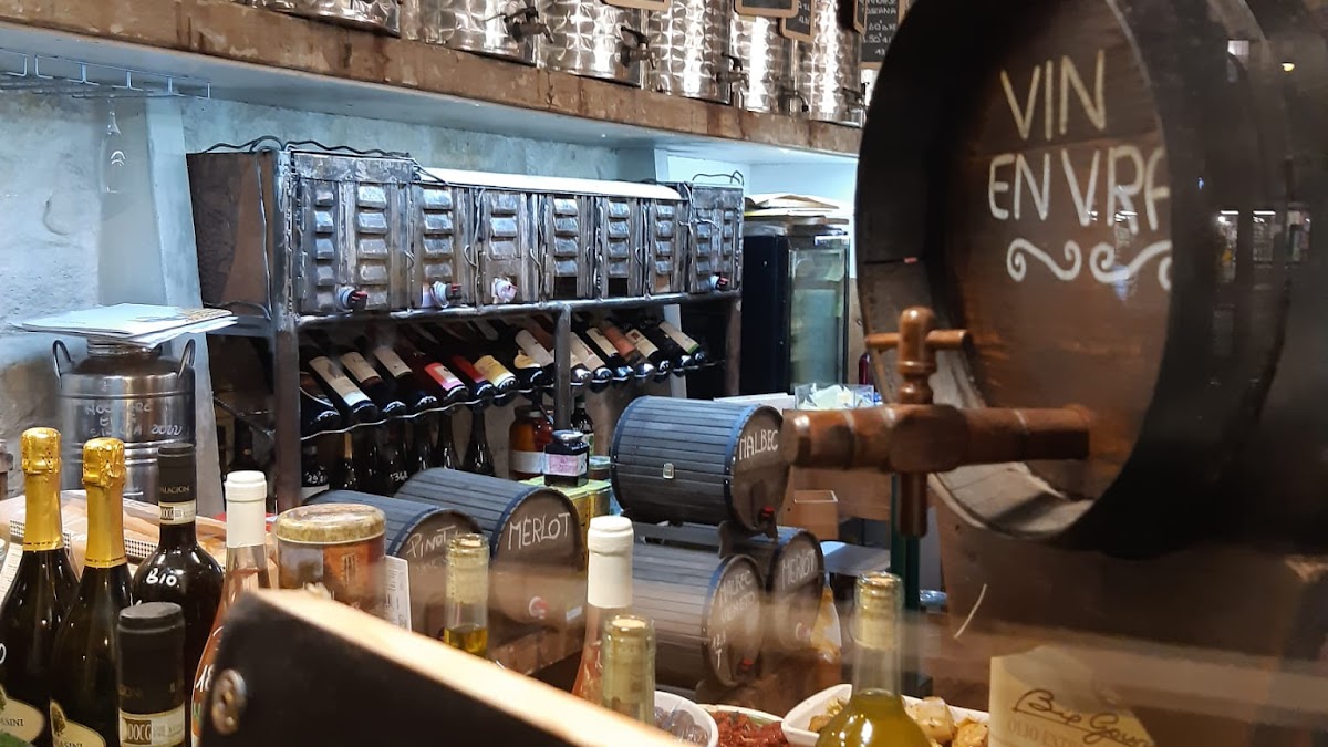 Salvo Olio e Vino en Vrac - Photo 2