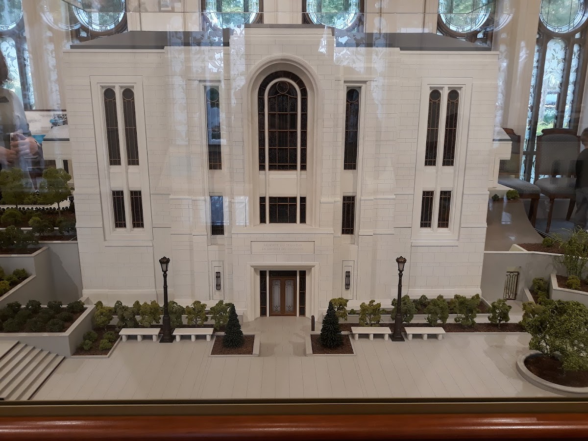 Maslow Temple - Photo 3