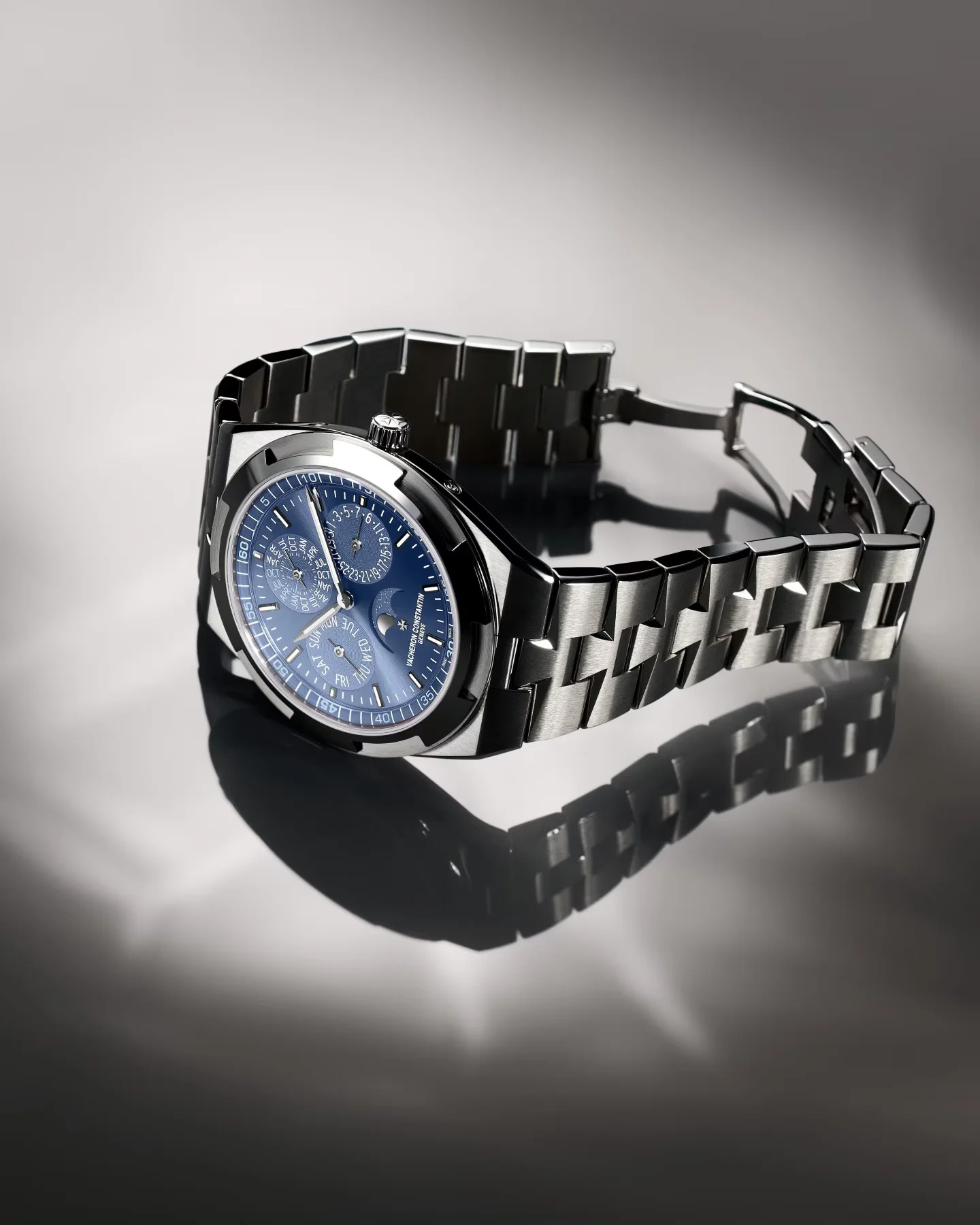 Vacheron Constantin Overseas Perpetual Calendar Ultra-Thin