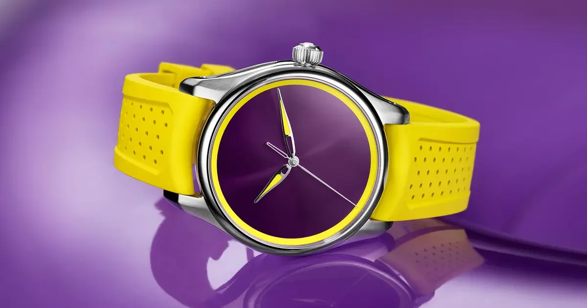 Moser Pioneer Sun Berry: No-Logo Purple Sports Watch Review