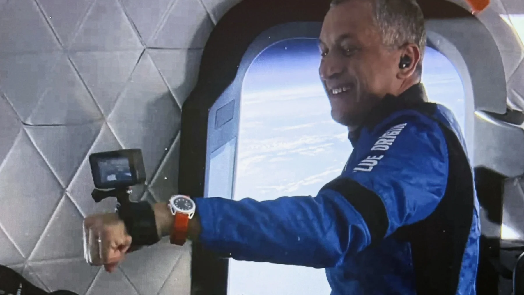 Barrelhand Monolith: Space Watch Engineered for Modern Flight — photo 1