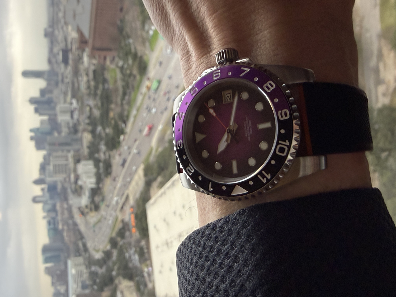 A little SeikoMod in corporate colors.