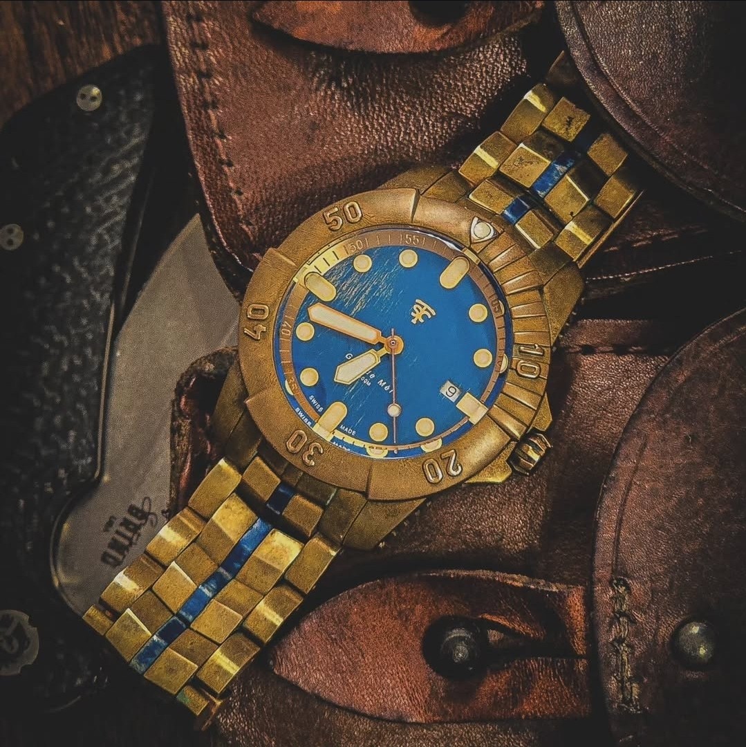 The Sacred Crafts La Grande Mer Diver - Hua Hin
This was an epic bronze diver that stayed in my collection for a couple years. US company that creates watches from materials reclaimed from the sea.