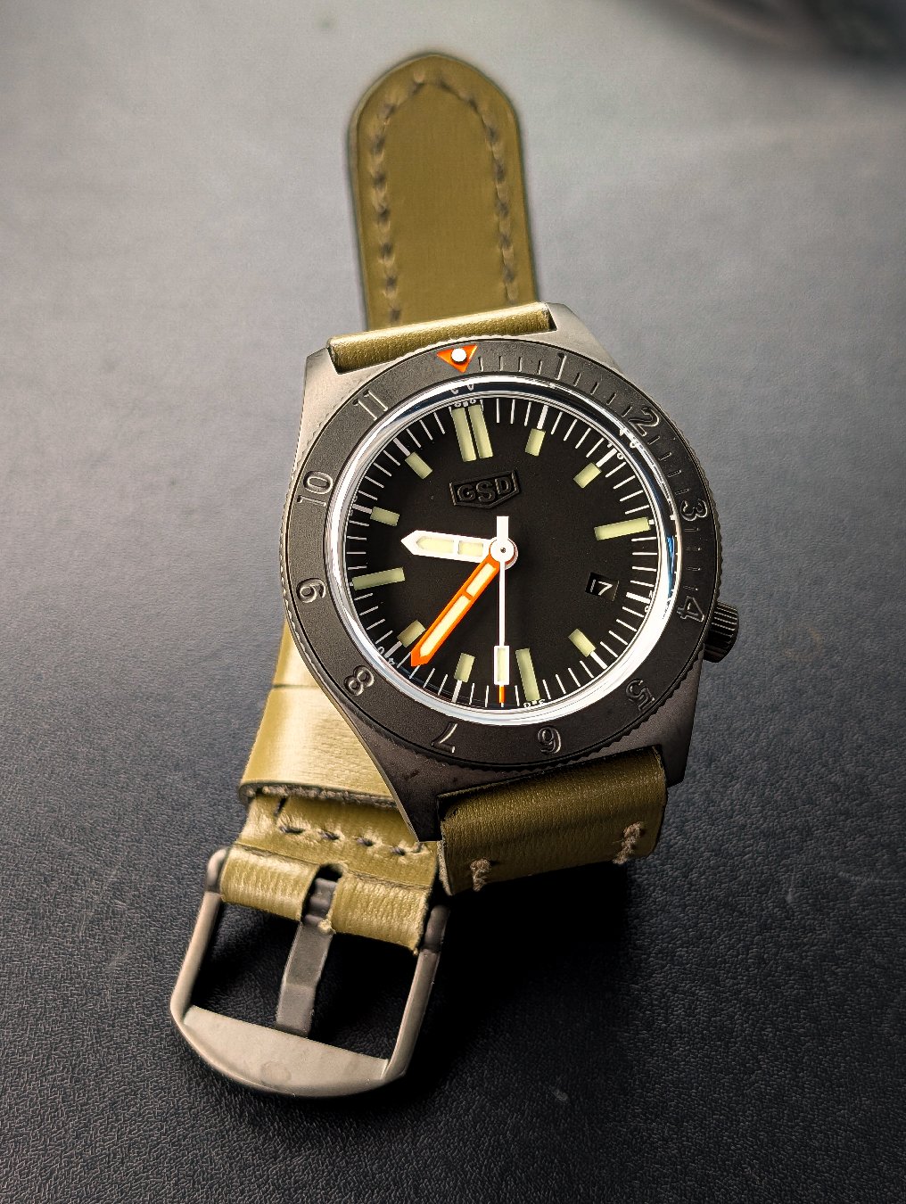 Getting the week started with the latest addition to the collection from Greg Stevens Design 🖤🔥🖤🔥
GSD Series 6
#nwa #watchnerd #watchfam #dlc #watchaddict