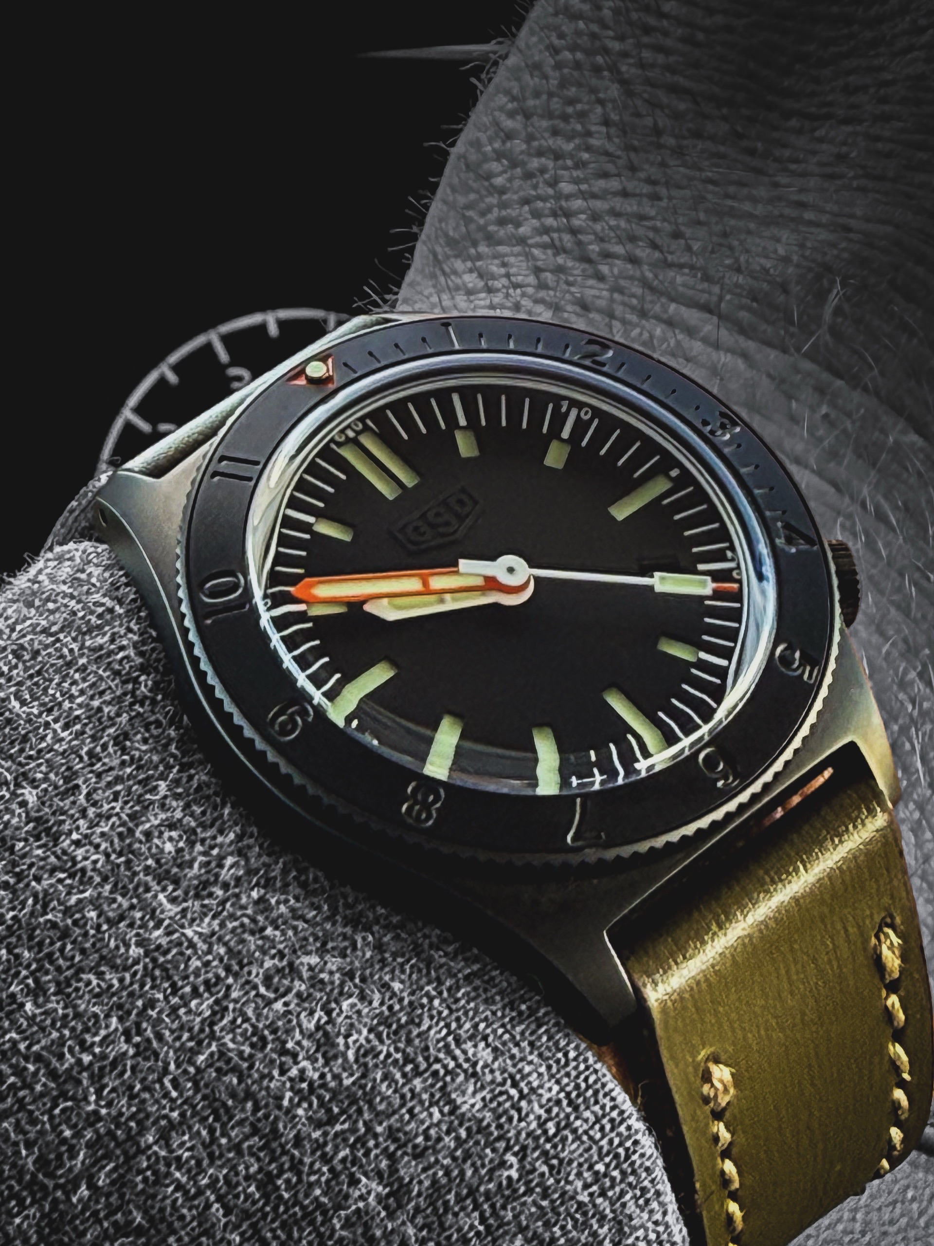 GSD Series 6 PVD
#humpday #watchfam #watchnerd #divewatch #leather
@gregstevensdesign