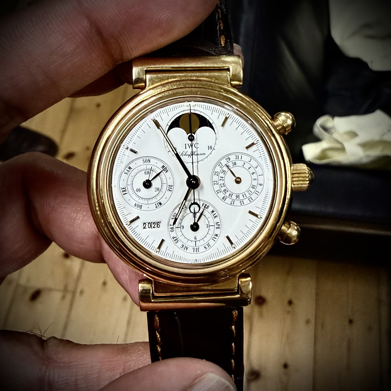 I was fortunate enough to admire and handle this beautiful watch at our recent meet up. Here is a little information about the watch. The IWC Da Vinci Perpetual Calendar Chronograph blends classic elegance with serious horological muscle,  featuring a perpetual calendar, moonphase, and chronograph  