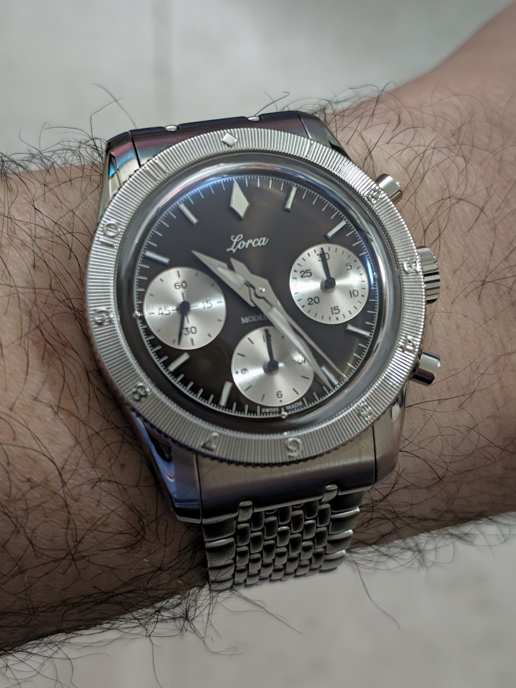 Lorca Model No 2 in golden gray 