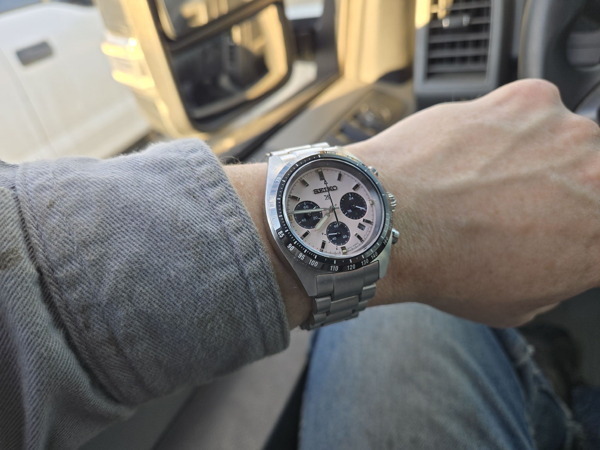 ##wristcheckwednesday 
Seiko Speedtimer Chronograph SSC963