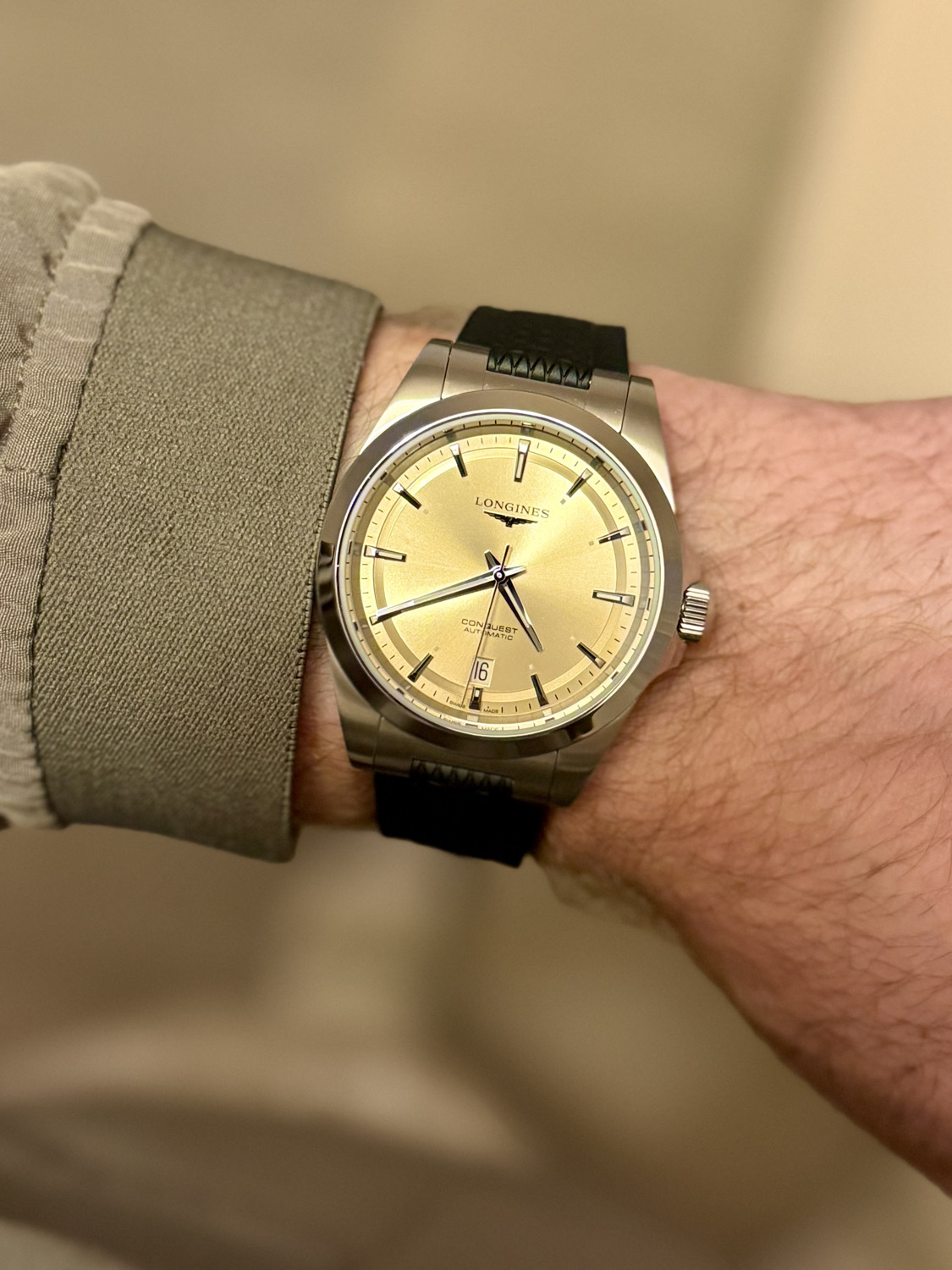 Swapped to my 38mm Longines Conquest with champagne dial 🤩