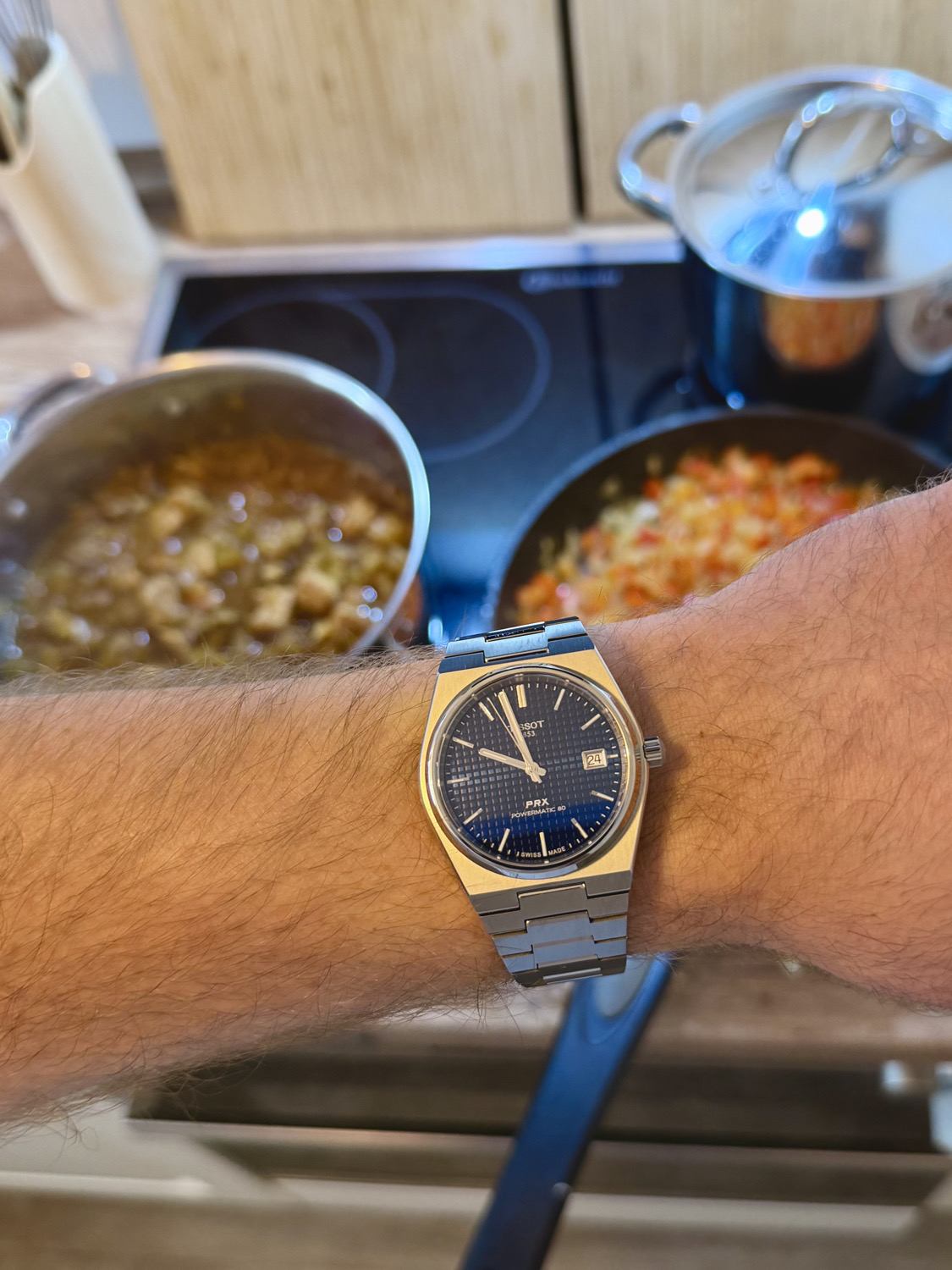 Kitchen-Battle with my PRX Titan 38mm - merry X-MAS watchfam 🎄