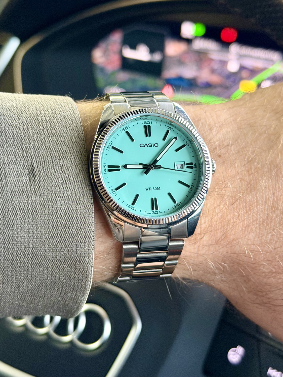Starting the day with the simple but beautiful Casio MTP-1302 Tiffany 