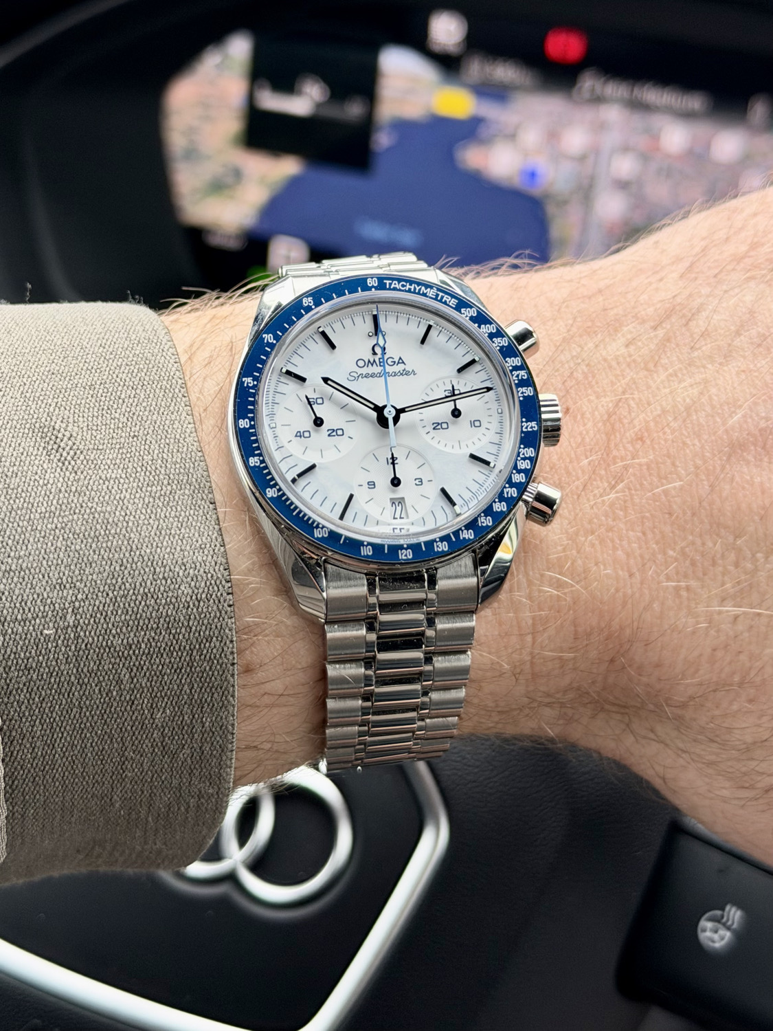 As the Olympic wintergames come to an end I decided to wear the Speedmaster Milano Cortina 2026 🤍💙