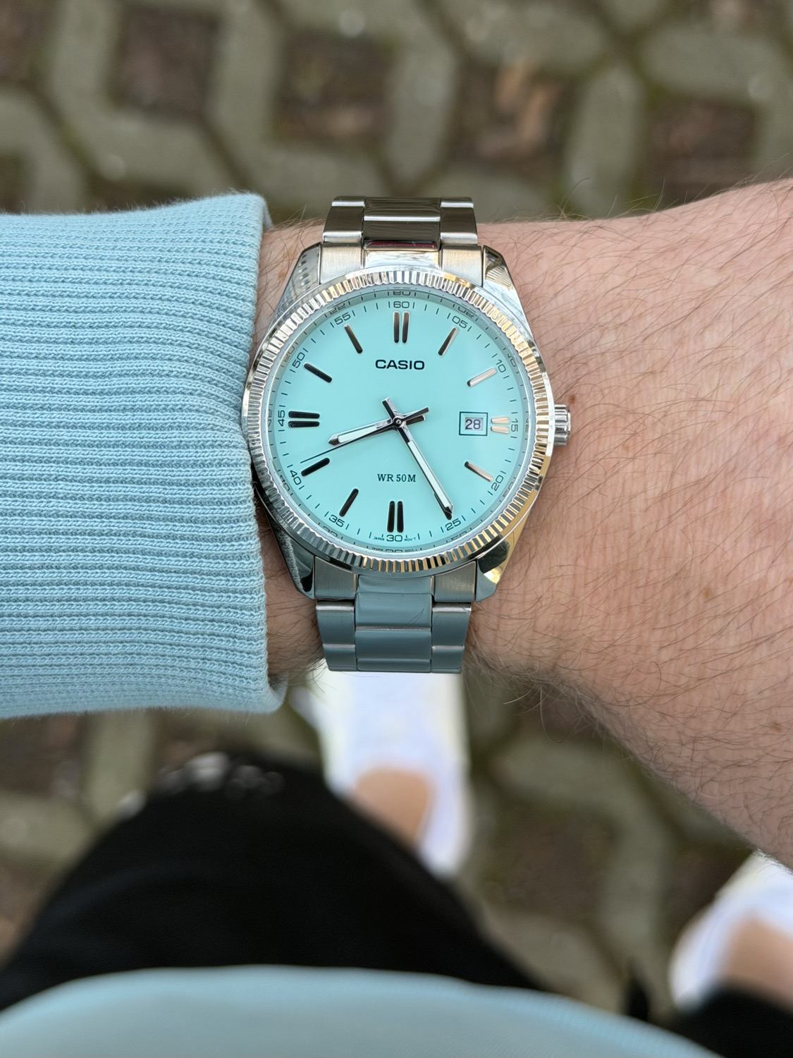 Good Morning watchfam ✌🏻today something simple and colorful 🩵