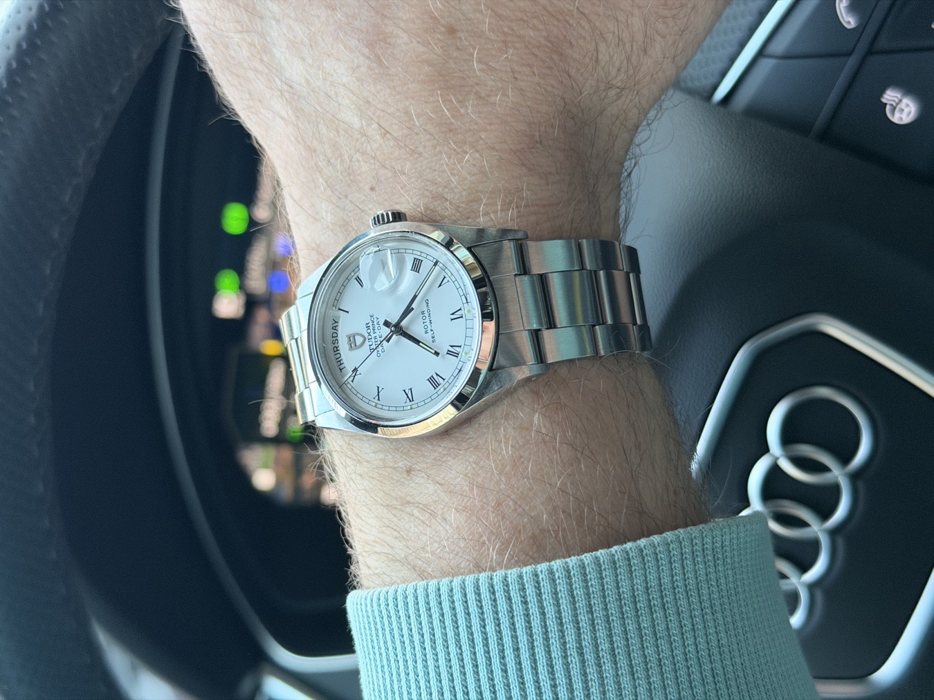 My 94500 is back from the watchmaker - one link from the folded bracelet is removed without any damage- now it fits perfect 🤩 