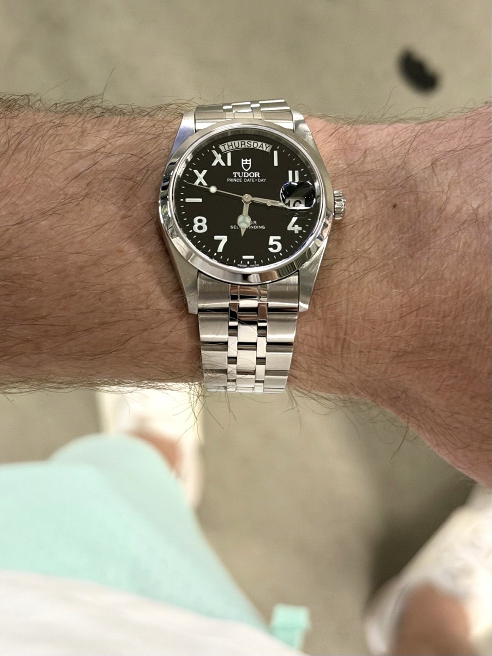 As Tudor launched the new Monarch with a California Dial I grabbed my 76200 Cali Dial and came to the conclusion, there is only one cool Cali Dial from Tudor - the Prince DD Cali Dial combined with the Mercedes hands is still the real sh*t 🤩 !