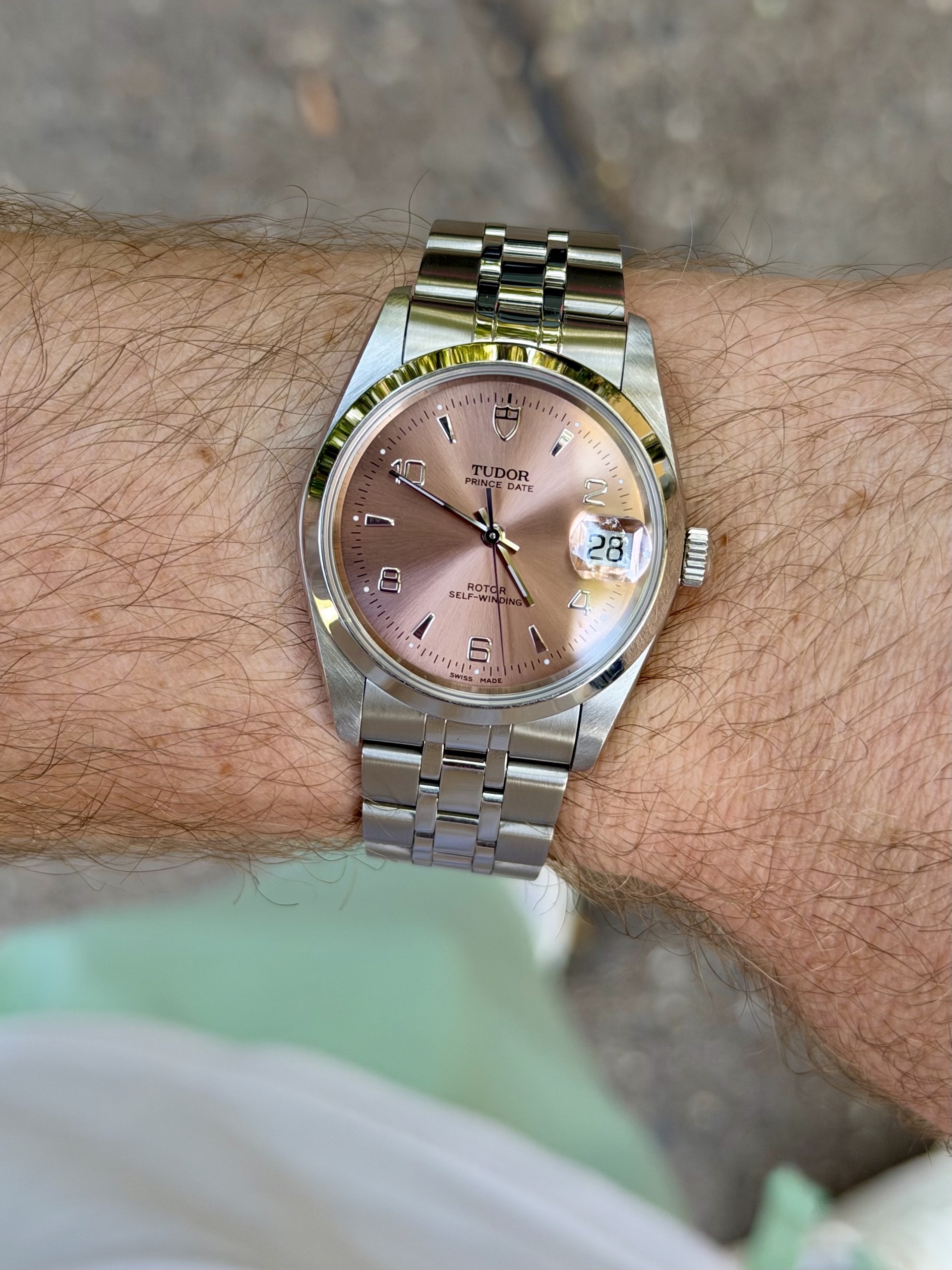 my newest addition to the collection - a 74000N from 1997 with the beautiful salmon dial 🤩