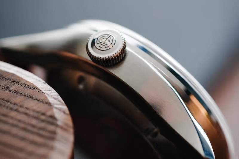 Trafford Daytripper Eos: The Dawn-Inspired GMT Under $800 — photo 3