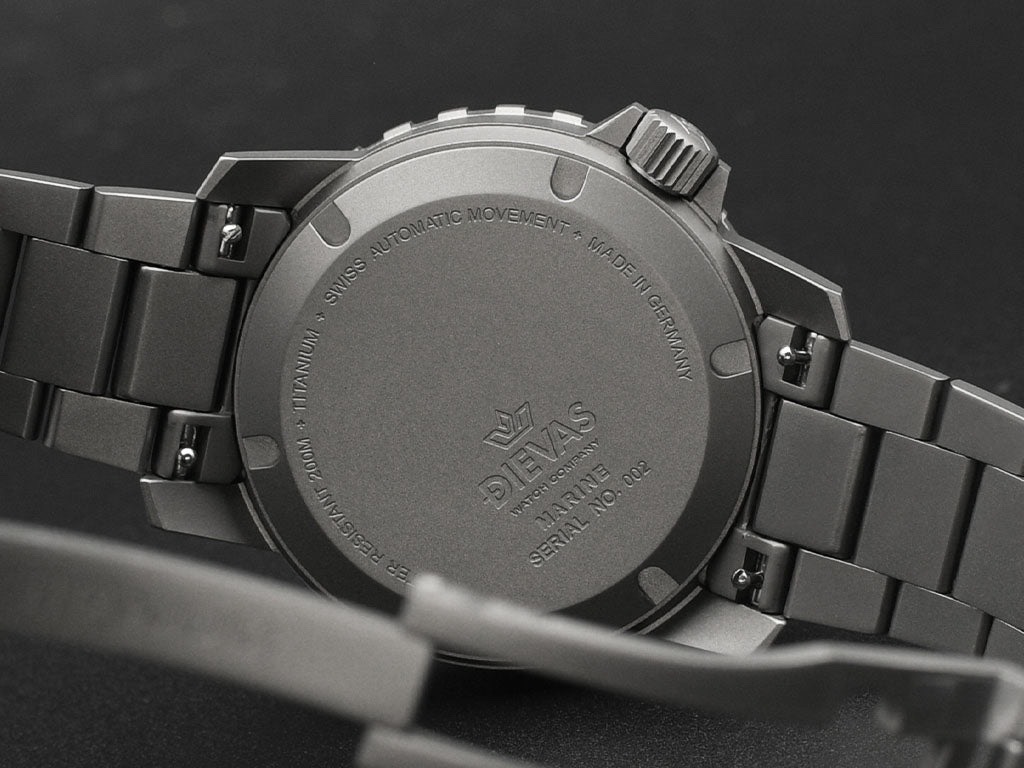 Dievas Marine 39 Ti on the wrist
