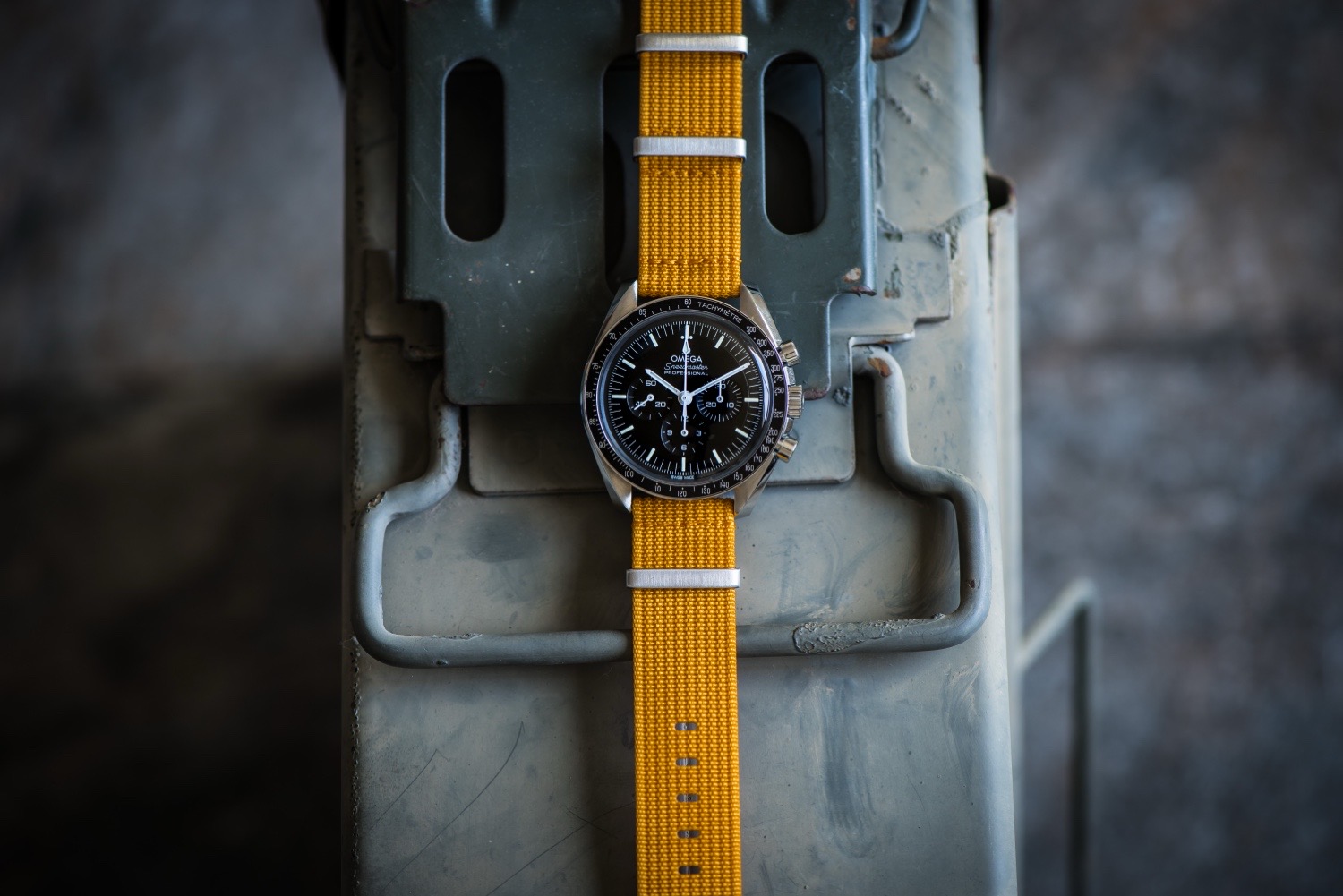 BluShark Ribbed Mako FN: Two-Piece Military Straps | VELOCE — photo 2