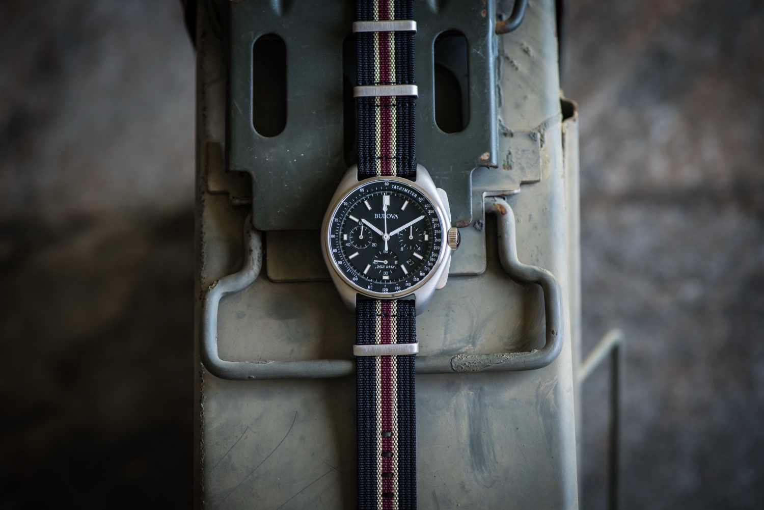 BluShark Ribbed Mako FN: Two-Piece Military Straps | VELOCE — photo 3