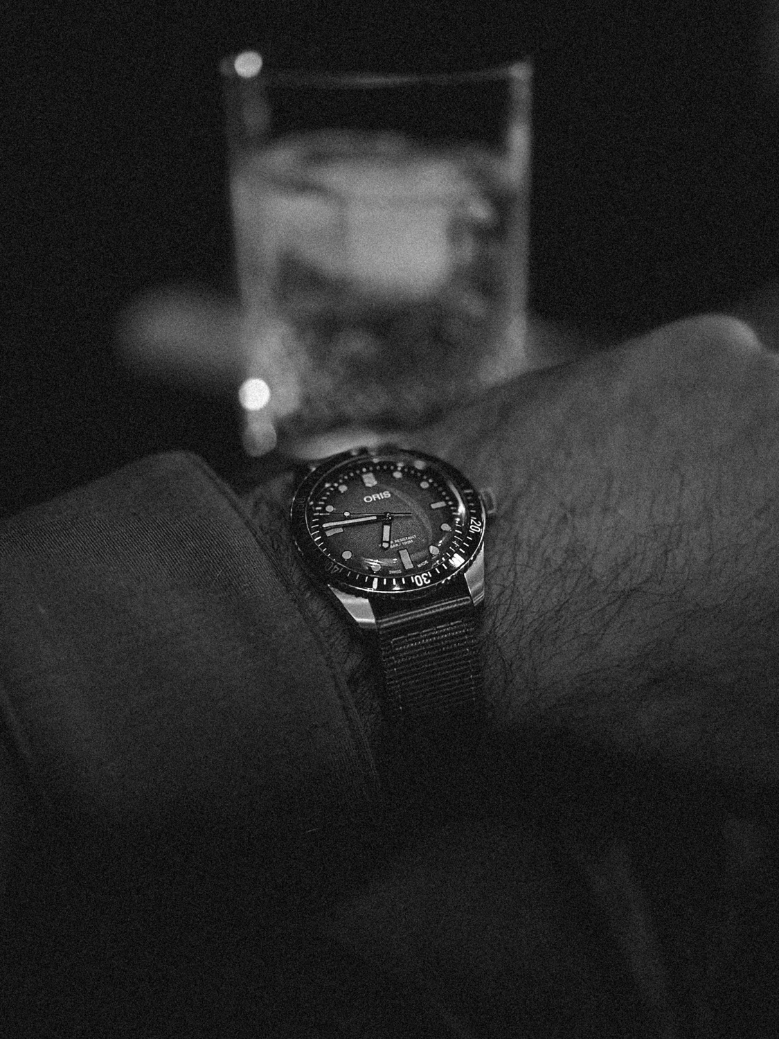 Mixed myself a little Gin & Gin before a night out. Oris on the wrist ๐๐ Thought the weekend would never come.