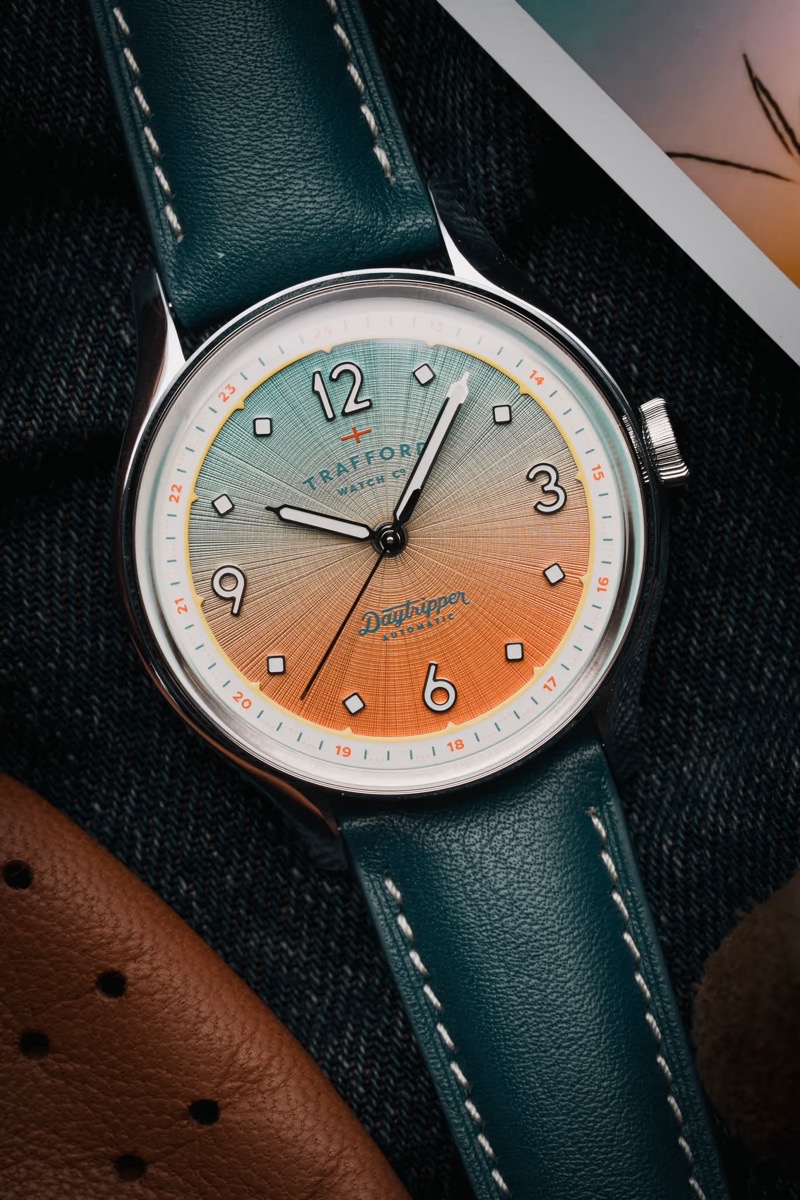 The Daytripper is back with bold new gradients and a major lume upgrade. Same quick-set hour hand. Same everyday versatility. Now with a fully lumed chapter ring that transforms the watch after dark. 
