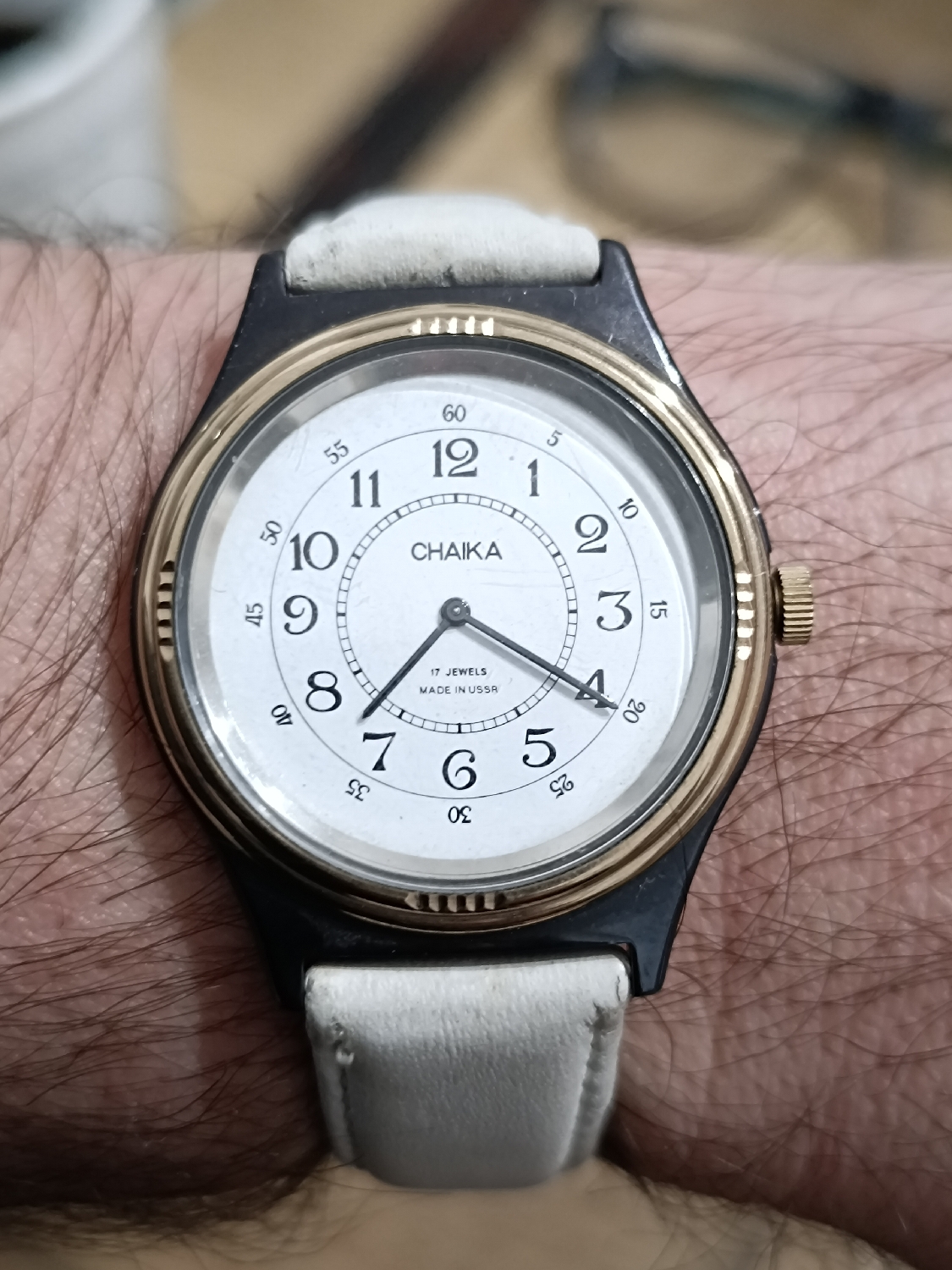 Vintage USSR Chaika watch
Mechanical 
17 jewels 
Simple and clean watch 