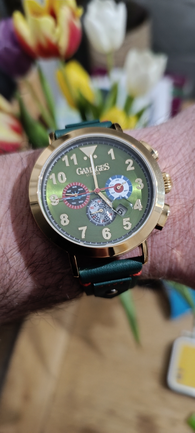 Morning  Something special for the day. (No, the brand is not special) It's RAF / Red Arrows inspired. 
Yeah, I still didn't forgive Fields Luxury for their bad customer service. Why I'm wearing this today? Well I'm going to London for The British Watchmakers Day 2026 so I dress for the occasion!