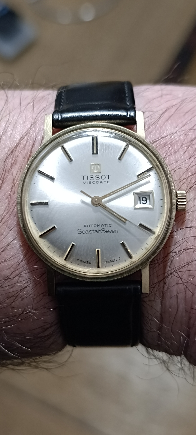 Morning everyone
For today my Tissot Visodate Seastar Seven. Funny thing about this watch: I've found it in a garage! Likely it hasn't been worn for at least 25 years!