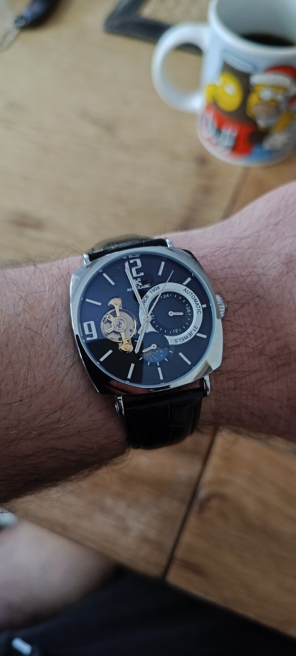 Morning 
Following Ber, let's go for the true, cheap chinese. Not bad actually. Materials quality, you know what to expect but not bad at all for the price! 