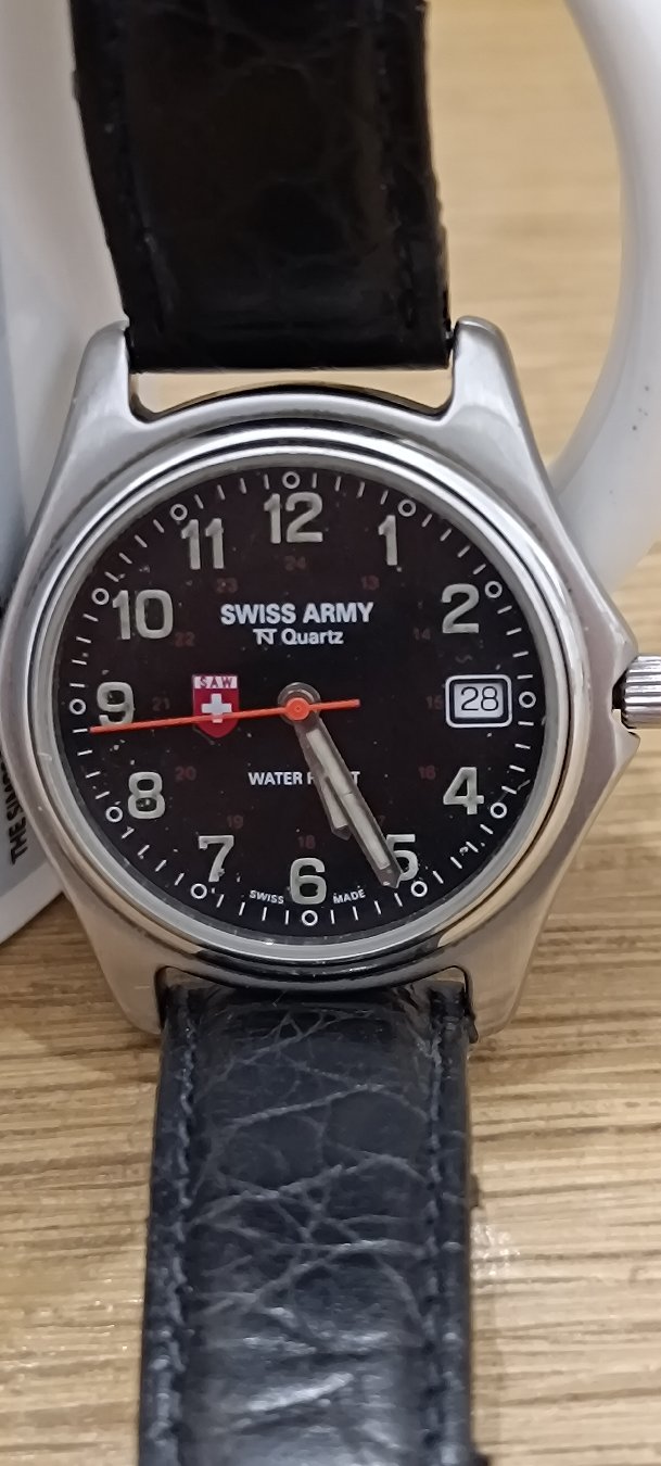 Morning 
Did you know "Swiss Army" watches weren't always made by Victorinox? This vintage Swiss Army S.A.W. Co. Ref. 1760 field watch from the 1990s has a fascinating trademark history behind it. Featuring a matte black field dial, syringe hands, and a solid stainless steel case, it’s a rugged piece of horological history.

​What’s your favorite vintage field watch? Let me know in the comments!

​Subscribe to @arbalexwatches for more watch reviews, movement breakdowns, and vintage horology!


#SwissArmyWatch #FieldWatch #VintageWatches #WatchCollecting #Horology #QuartzWatch #WatchCollector #ArbalexWatches #EverydayCarry #EDCWatch

