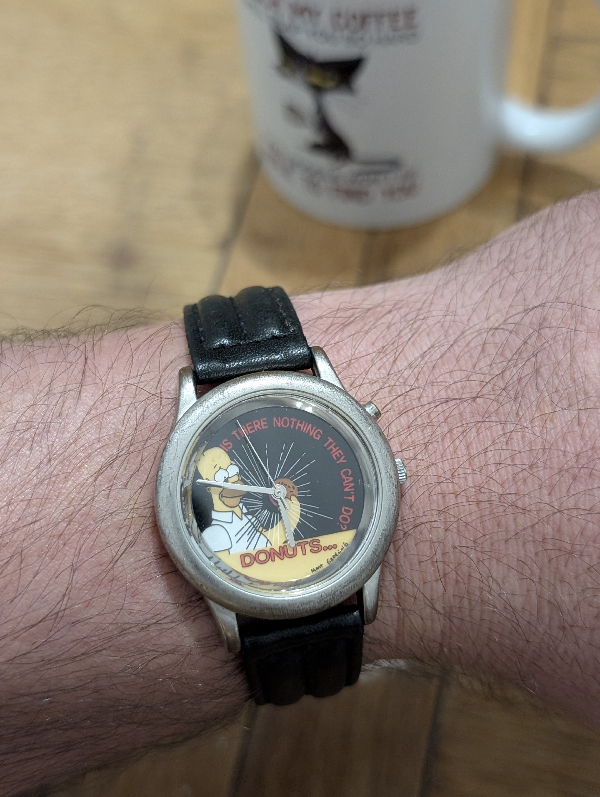 Taking a quick look at a classic piece of 1990s pop-culture horology—the official 1999 Wesco The Simpsons Homer Simpson talking watch!
Made by Westminster Clock Company (Wesco) in the UK, this novelty piece features iconic Matt Groening dial art, a dual-battery movement setup, and a dedicated top pusher that triggers Homer's famous voice line: "Donuts... Is there nothing they can't do?"
Drop a comment below with the weirdest or most unique novelty piece in your collection, and don't forget to like and subscribe for more wrist checks, vintage finds, and watch reviews!
#TheSimpsons #WescoWatch #HomerSimpson #VintageWatches #WatchCollecting #NoveltyWatch #90sNostalgia #ArbalexWatches