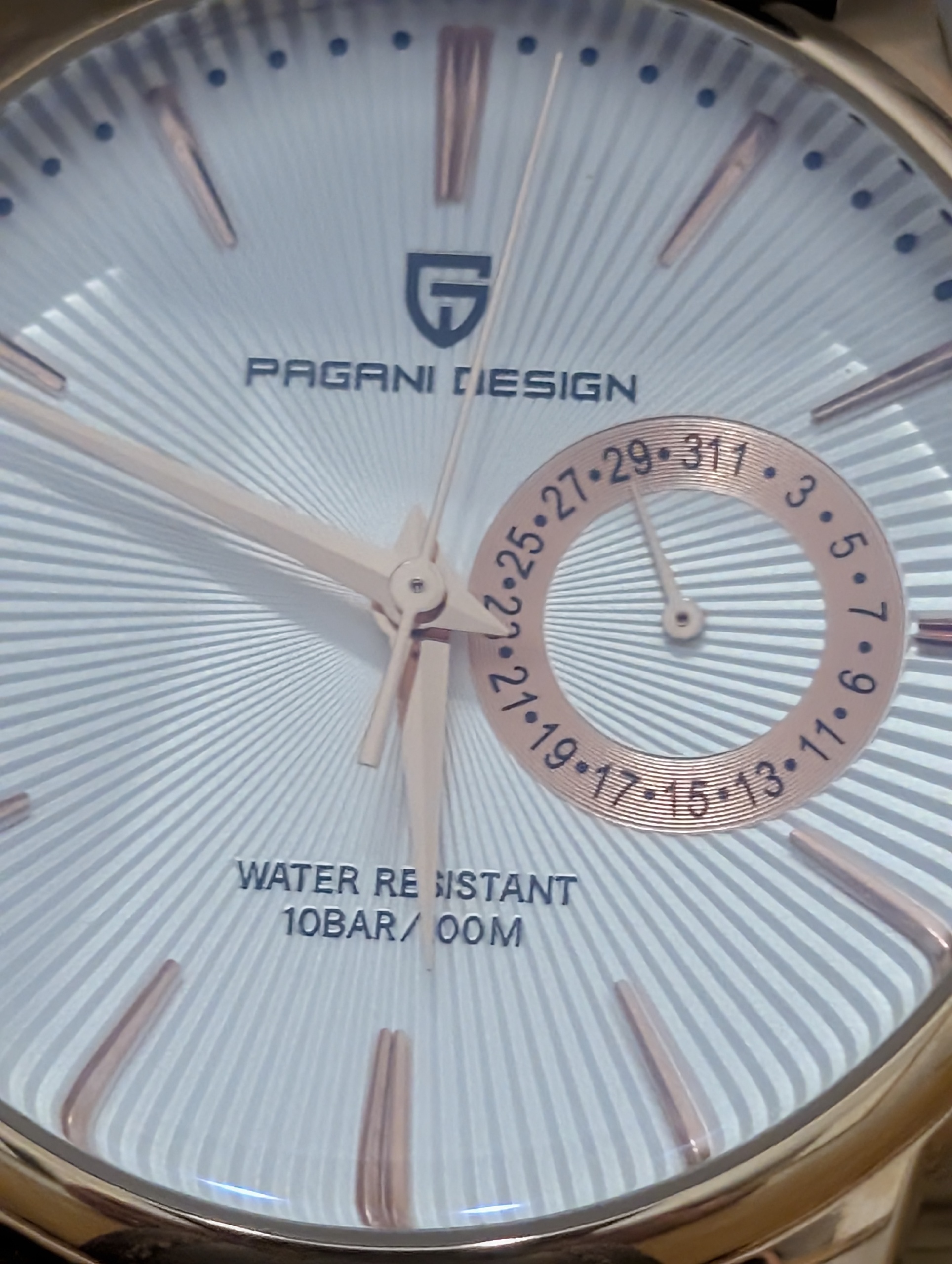 Morning everyone
Well, you'll seen this before but why Chinese people like to put random adjectives in things?
sport case back on a dress watch?
that's a way of using overproduction!?