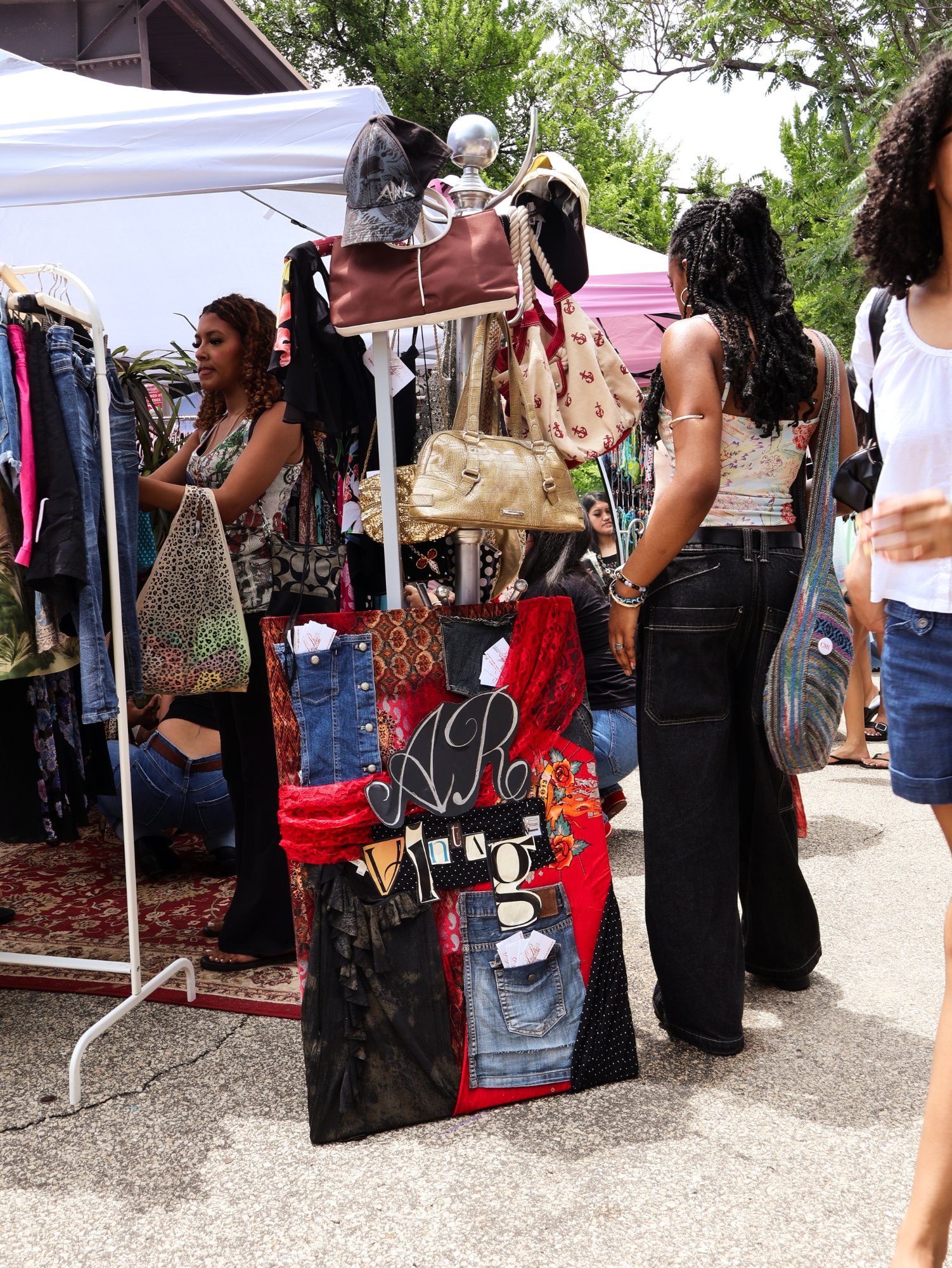 Mama Bear Market  photo