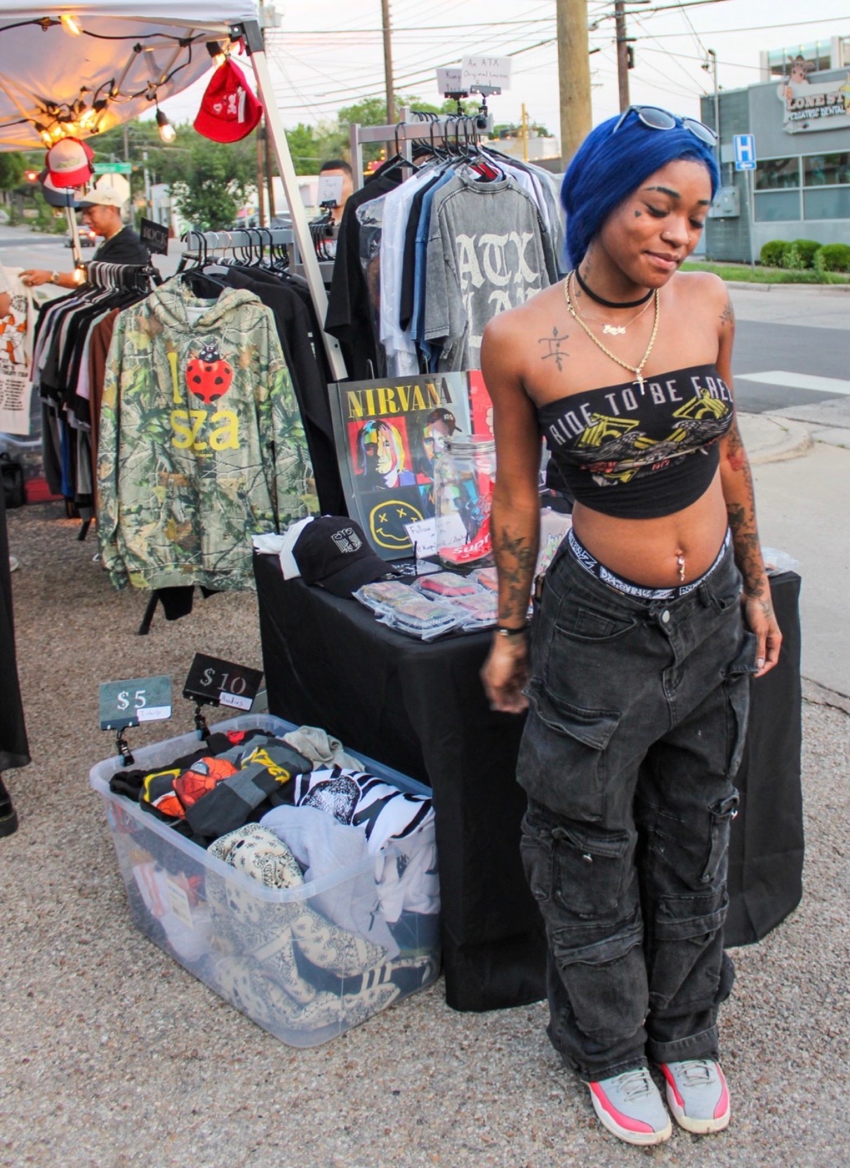 Class of Y2K Night Market  photo