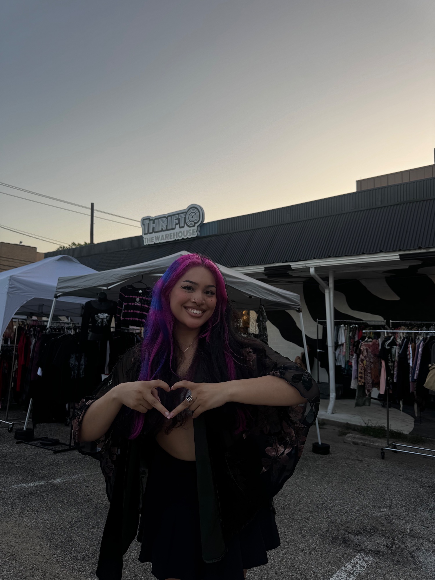 Class of Y2K Night Market  photo