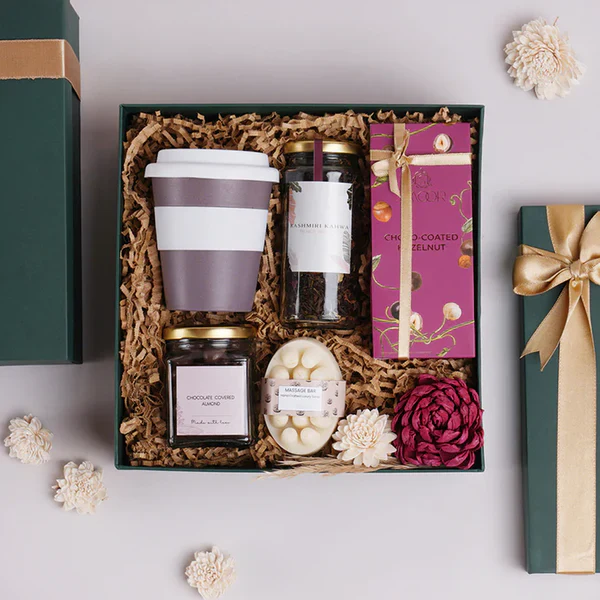 The Art of Corporate Gifting: More Than Just a Present