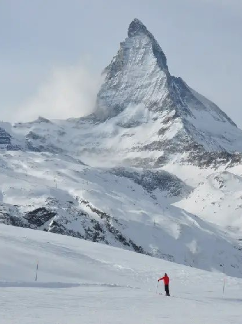 Zermatt: Iconic Swiss Skiing with Stunning Matterhorn Views
