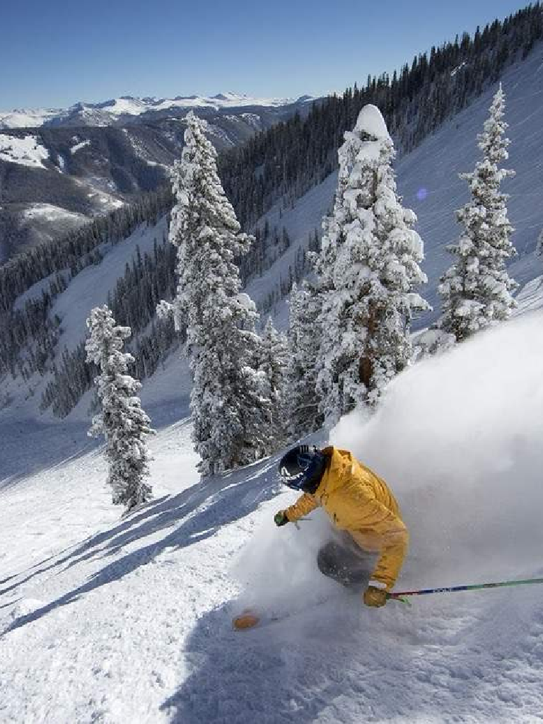 Aspen: World-Class Skiing in the Heart of the Rockies