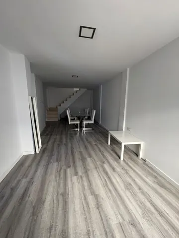 CASA TOTALMENTE REFORMADA  — foto 3