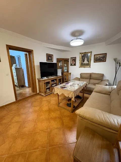 ESPECTACULAR CASA DE 3 PLANTAS EN OLIVAR DE RIVERO — foto 3